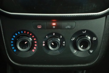 Fiat Punto Punto 2012 Hatchback 3d 1.2 8v 69KM 2014 Fiat Punto 1.2, Klima, zdjęcie 9