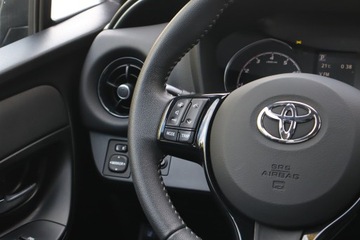 Toyota Yaris III Hatchback 5d Facelifting 2017 1.5 Dual VVT-iE 111KM 2018 Toyota Yaris 1.5 Dual VVT-i, Salon Polska, zdjęcie 16