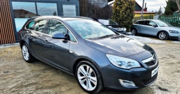 Opel Astra J Sports Tourer 1.4 Turbo ECOTEC 140KM 2011 Opel Astra BENZYNA AUTOMAT bogata wersja COSMO nawigacja okazja 1.4, zdjęcie 6