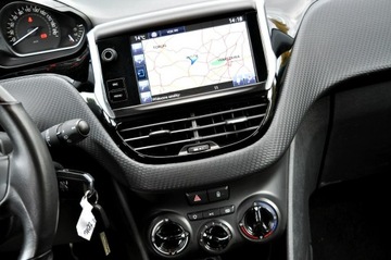 Peugeot 2008 I SUV Facelifting 1.2 PureTech 110KM 2016 Peugeot 2008 _1.2T 110 KM Lift Navi Led Klima, zdjęcie 11