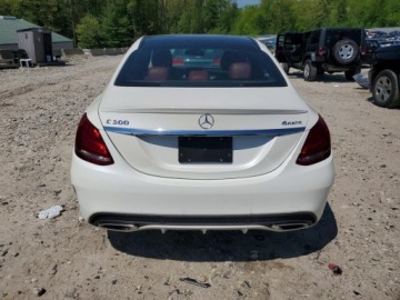 Mercedes Klasa C W205 2016 Mercedes-Benz Klasa C 2016 MERCEDES-BENZ C 300 4MATIC 2.0 Benzyna 245KM, zdjęcie 2