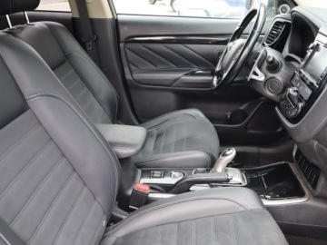 Mitsubishi Outlander III 2017 Mitsubishi Outlander 2.0 PHEV, 4X4, Automat, zdjęcie 8