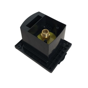 Внешняя розетка для воды с душем и заслонкой для прицепа-домика, черная