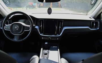 Volvo V60 II  2021 Volvo V60 GWARANCJA, 2021r, 2.0 Diesel Hybryda, Automat, Bogate wyposazeni, zdjęcie 8