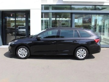 Skoda Octavia IV Kombi 2.0 TDI 150KM 2025 SKODA Octavia Edition 130 Essence 2.0 TDI DSG 150KM 2025, zdjęcie 2