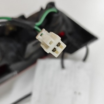 MITSUBISHI PAJERO 2000 TŘETÍ SVĚTLO STOP