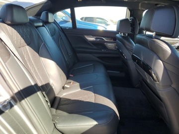 BMW Seria 7 G11-G12 2016 BMW Seria 7 750xi 2016 4.4l 4.4 Benzyna 445KM, zdjęcie 10