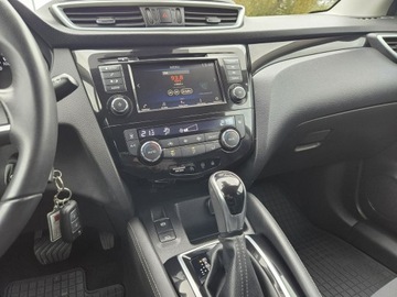 Nissan Qashqai II Crossover Facelifting 1.3 DIG-T  160KM 2019 Nissan Qashqai 1,3 benzyna 160KM kamera automat, zdjęcie 10