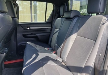 Toyota Hilux VIII Podwójna kabina Facelifting 2024 2.8 D-4D 204KM 2025 Toyota Hilux Hilux Invincible Double Cab 4x4 FV23 DEMO Bezwypadkowy A, zdjęcie 6
