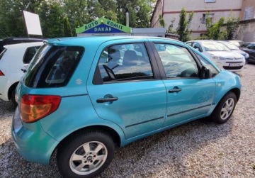 Suzuki SX4 I Hatchback 1.5 i 16V 100KM 2009 Suzuki SX4 Klimatyzacja 1.5 Benzyna 99KM, zdjęcie 2