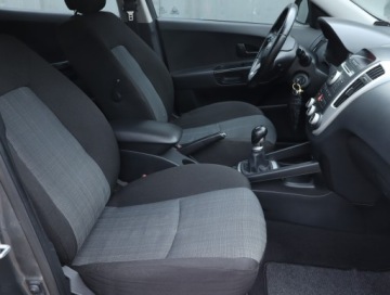 Kia Ceed I Hatchback 1.4 109KM 2009 Kia Ceed 1.4 CVVT, Klima, Tempomat, Parktronic, zdjęcie 8