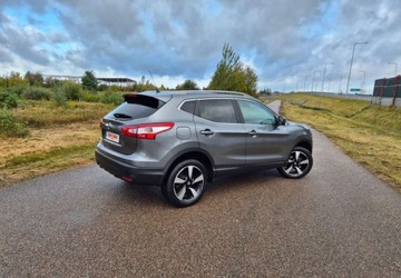 Nissan Qashqai II Crossover 1.2 DIG-T 115KM 2017 Nissan Qashqai Nissan Qashqai 1.2 DIG-T N-Connecta Xtronic EU6 1.2 Benzyna, zdjęcie 15
