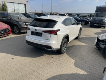Lexus NX I SUV Facelifting 300h 197KM 2018 Lexus NX 300H Hybryda Automat 197KM