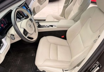 Volvo S60 III Sedan 2.0 T6 310KM 2019 Volvo S60 4x4 S60 2.0 LPG 310 KM 2019r Warszawa 2.0 BenzynaLPG 310KM, zdjęcie 6