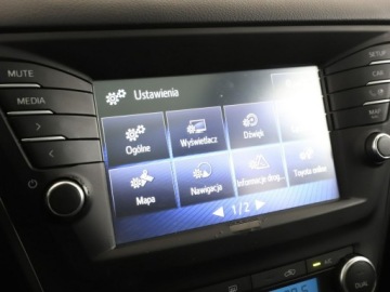 Toyota Avensis III Wagon Facelifting 2015 1.8 Valvematic 147KM 2018 Toyota Avensis automat skóra panorama navi klima, zdjęcie 22