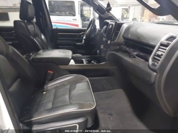  RAM 1500 2022r., Laramie, od ubezpieczalni 5.7 Benzyna 395KM, zdjęcie 8