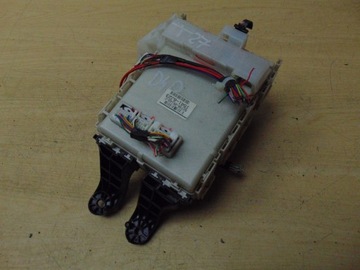 БЛОК ПРЕДОХРАНИТЕЛЕЙ TOYOTA AVENSIS T27