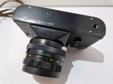 ТТЛ-КАМЕРА ЗЕНИТ С ФУНКЦИОНАЛЬНЫМ ОБЪЕКТИВОМ ГЕЛИОС 44-М 58MM/F2!