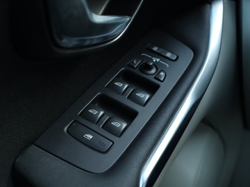 Volvo V40 II Cross Country 2.0 T4 180KM 2013 Volvo V40 Cross Country 2.0 T4 AWD, Salon Polska, zdjęcie 16