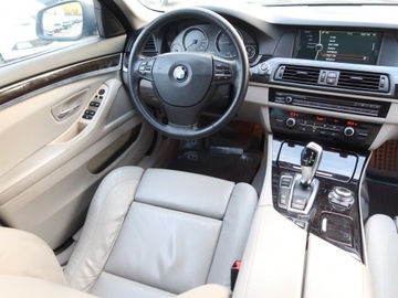 BMW Seria 5 F10-F11 Limuzyna 525d 218KM 2011 BMW 5 525d xDrive, 214 KM, 4X4, Automat, Skóra, zdjęcie 6