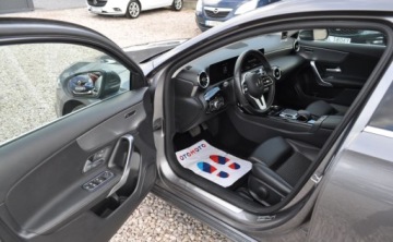 Mercedes Klasa A W177/V177 Hatchback 1.3 200 163KM 2018 Mercedes-Benz Klasa A A200 Automat Benzyna Kamera Nawigacja 1.3 Benzyna, zdjęcie 11