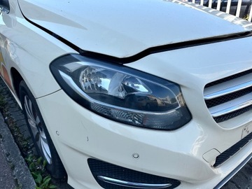 MERCEDES B TŘÍDA W246 FACELIFT NÁRAZNÍK PŘEDNÍ Z OTVORY POD ČIDLA PARKOVÁNÍ