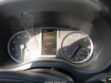 Mercedes 2021 Mercedes-Benz Inny Metris 2021 2.0l 2.0 Benzyna 208KM, zdjęcie 10