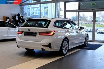 BMW Seria 3 G20-G21 2021 BMW Seria 3 318d TouringFV23LED Fog LightsModel AdvantageBMW Individual, zdjęcie 17