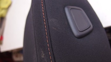 PEUGEOT 508 II PODHLAVNÍK PŘEDNÍ ČERVENÁ NIC NIT