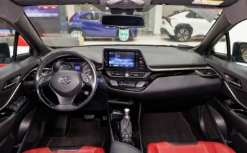 Toyota C-HR I Crossover 1.8 Hybrid 122KM 2019 Toyota C-HR 1.8 Hybrid Selection 1.8 Hybryda 122KM, zdjęcie 5