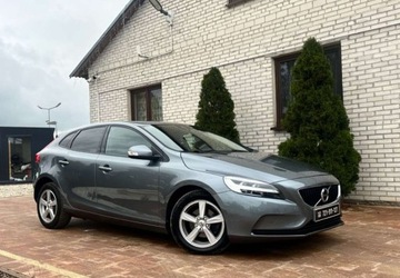 Volvo V40 II Hatchback Facelifting 2.0 D2 120KM 2018 Volvo V40 Swiatla Led 2.0 Diesel 120KM, zdjęcie 1
