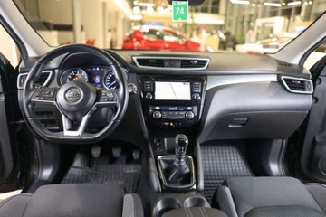 Nissan Qashqai II Crossover Facelifting 1.3DIG-T 140KM 2019 Nissan Qashqai 1.3 DIG-T N-Connecta 1.3 Benzyna 140KM, zdjęcie 4