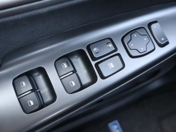 Hyundai Kona I Crossover 1.0 T-GDI 120KM 2020 Hyundai Kona 1.0 T-GDI, Salon Polska, zdjęcie 13
