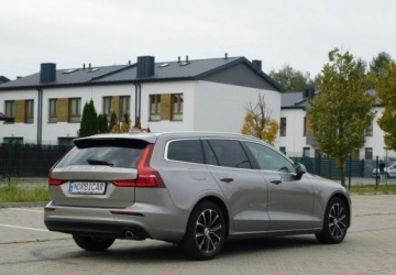 Volvo V60 II  Kombi 2.0 D3 150KM 2019 Volvo V60 z Gwarancja Model 2020r 2.0 Diesel 150KM, zdjęcie 3
