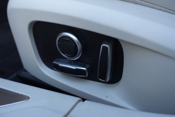 Jaguar XF II Sedan Facelifting 2.0D 204KM 2021 Jaguar XF bezwypek, AWD, panorama, skora, kamera, czujniki, AACarPlay, FV, zdjęcie 13