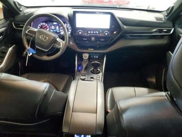 Toyota Highlander III 2023 Toyota Highlander 2023, 2.4L, 4x4, L, po gradobiciu 2.4 Benzyna 265KM, zdjęcie 6