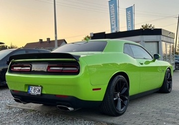 Dodge Challenger III 2015 Dodge Challenger Dodge Challenger 6.4 SRT Scat Pack SHAKER alpine alcantar, zdjęcie 5
