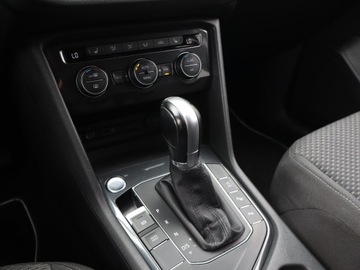 Volkswagen Tiguan Allspace SUV 1.4 TSI ACT 150KM 2018 VW Tiguan Allspace 1.4 TSI, Salon Polska, zdjęcie 12