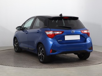 Toyota Yaris III Hatchback 5d Facelifting 2017 1.5 Dual VVT-iE 111KM 2020 Toyota Yaris 1.5 Dual VVT-i, Salon Polska, zdjęcie 3