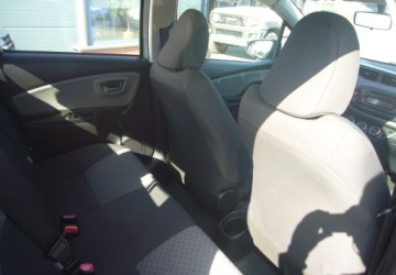 Toyota Yaris III Hatchback 5d Facelifting 1.33 Dual VVT-i 99KM 2015 Toyota Yaris Toyota Yaris III Salon PL 1.3 Benzyna 99KM, zdjęcie 14