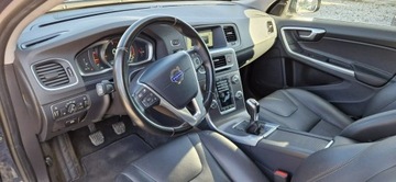 Volvo V60 I Kombi Facelifting 2.0 D4 DRIVE-E 181KM 2015 Volvo V60 Jeden Właściciel 2.0 181KM D4, zdjęcie 15