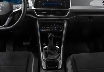 Volkswagen T-Roc I SUV Facelifting 1.5 TSI ACT 150KM 2024 Volkswagen T-Roc 1.5 Benzyna 150KM, zdjęcie 15