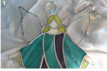 Anioł witrażowy Tiffany rozłożysty seledyn fiolet