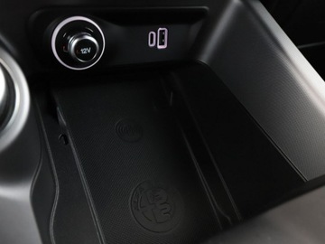 Alfa Romeo Tonale SUV PHEV 1.3 PHEV Q4 280KM 2023 Alfa Romeo Tonale PHEV 4x4 full LED navi kamery, zdjęcie 31