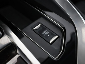 Peugeot 3008 II Plug-In Hybrid Facelifting 1.6 HYBRID 225KM 2022 Peugeot 3008 PHEV full LED półskóra navi, zdjęcie 29