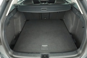 Volkswagen Golf VIII Variant 1.5 eTSI 150KM 2022 VW Golf 1.5 eTSI, Salon Polska, 1. Właściciel, zdjęcie 9