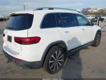 Mercedes GLB 2021 Mercedes-Benz GLB 250 2021 2.0 Benzyna 221KM, zdjęcie 5