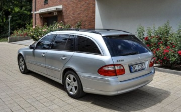 Mercedes Klasa E W211 Kombi S211 3.5 4Matic 272KM 2005 Mercedes-Benz Klasa E 3,5 (272KM) 4-Matic 3.5 Benzyna 272KM, zdjęcie 2