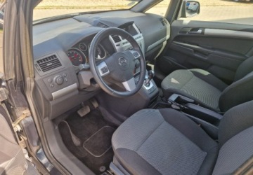 Opel Zafira B 1.8 ECOTEC 140KM 2013 Opel Zafira Automat 1.8 Benzyna 140KM, zdjęcie 8