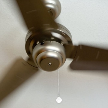 Потолочный вентилятор с цепочкой-молнией Ga-Switch Crystal